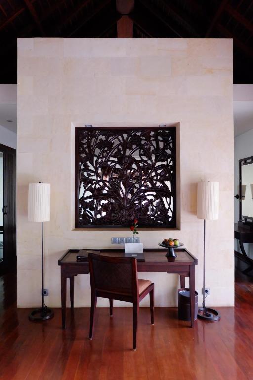 The Royal Santrian Villas