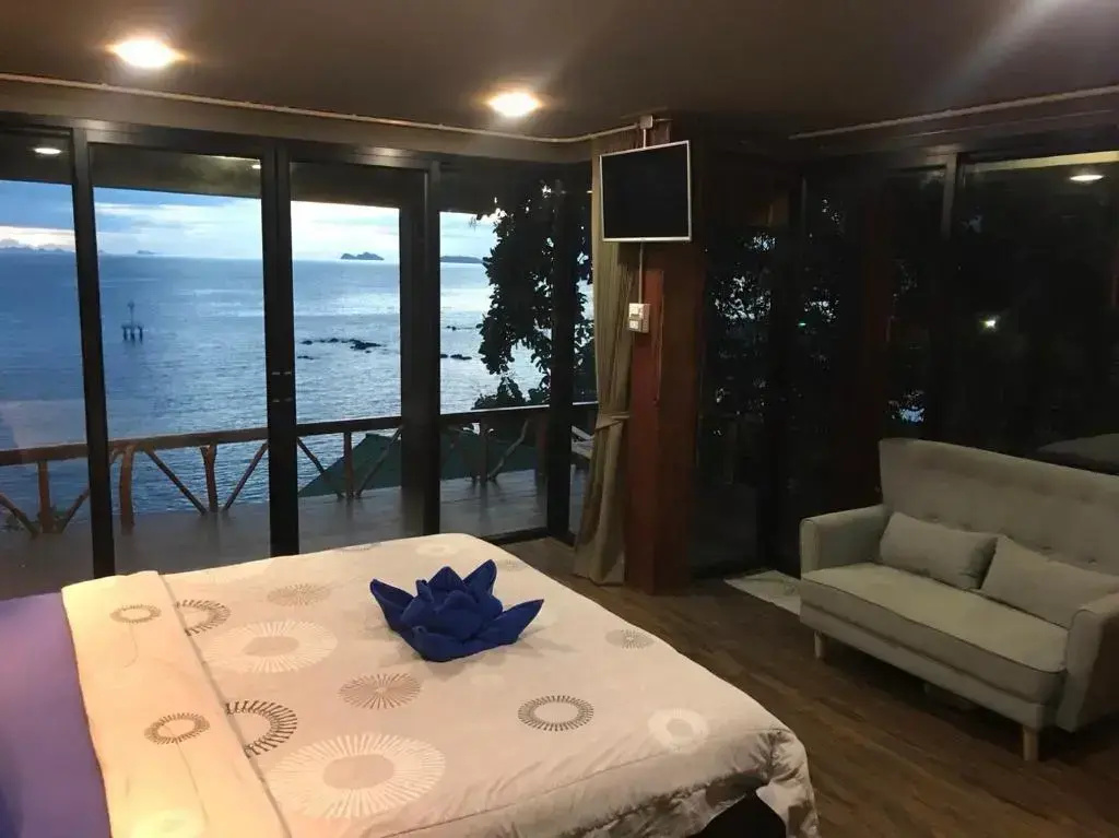 1 Bedroom Double Bungalow (full double bed)