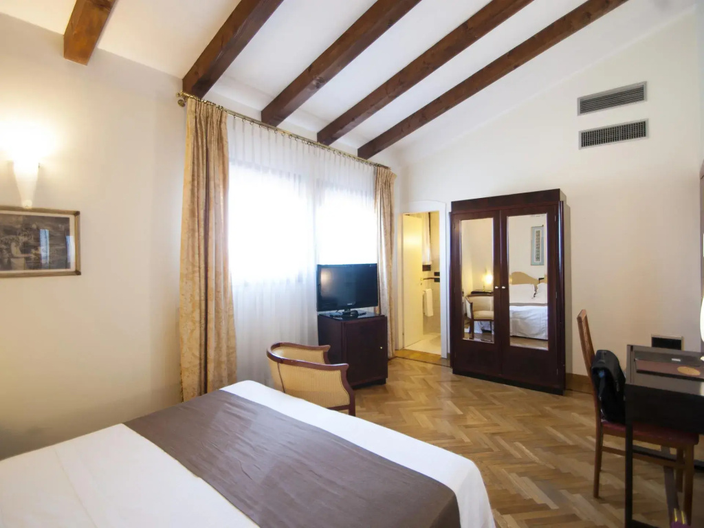 Executive Double room (twin beds)