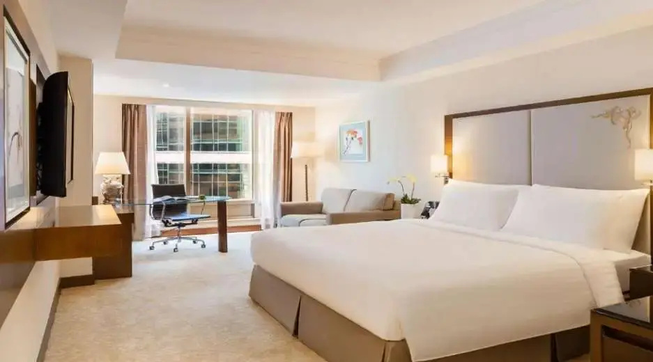 The Royal Pacific Hotel & Towers - Chambres