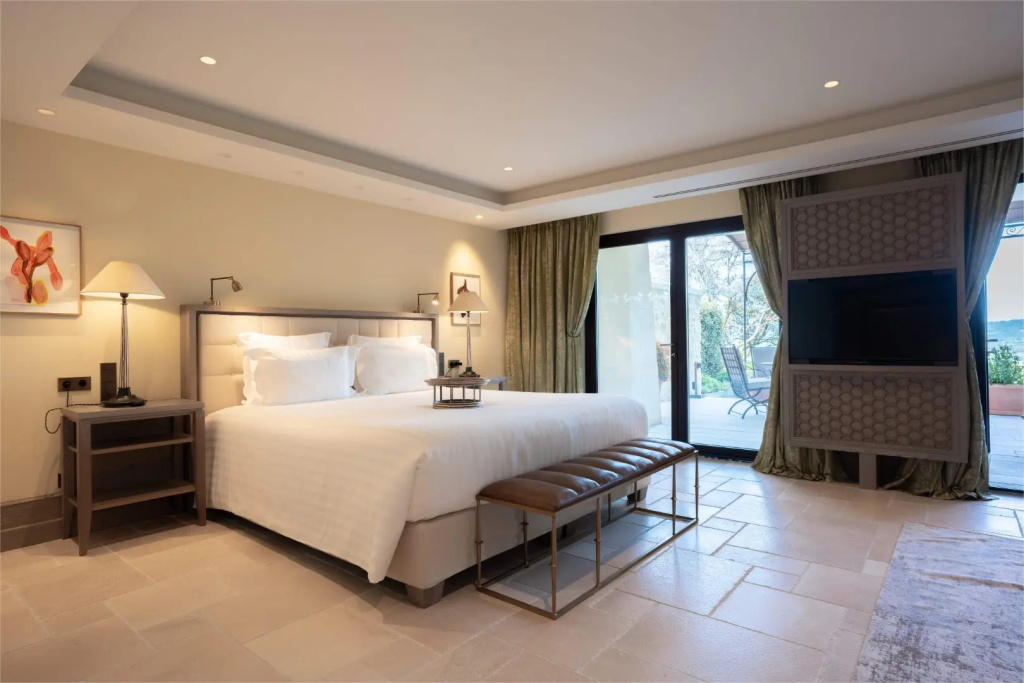 Calista Double Suite (full double bed)