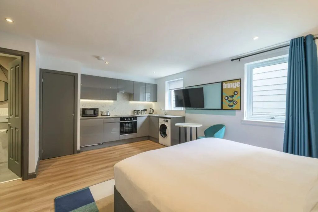 Holyrood Aparthotel - Chambres