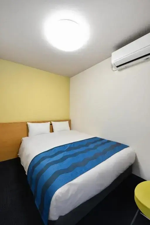 With Shower Single room (full double bed)