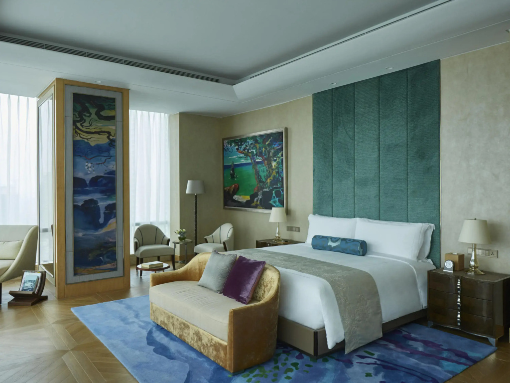 Raffles Suite