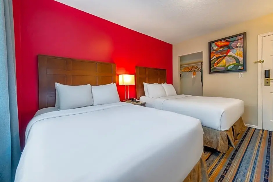 Ramada Limited Vancouver Downtown - Chambres