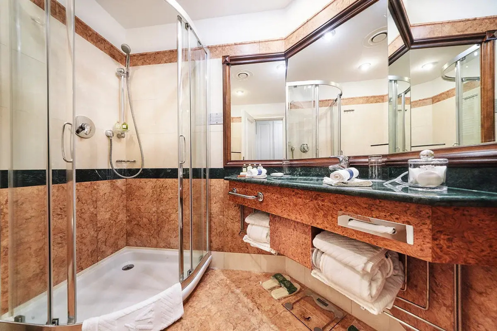 CARLSBAD PLAZA Medical Spa & Wellness hotel - Chambres