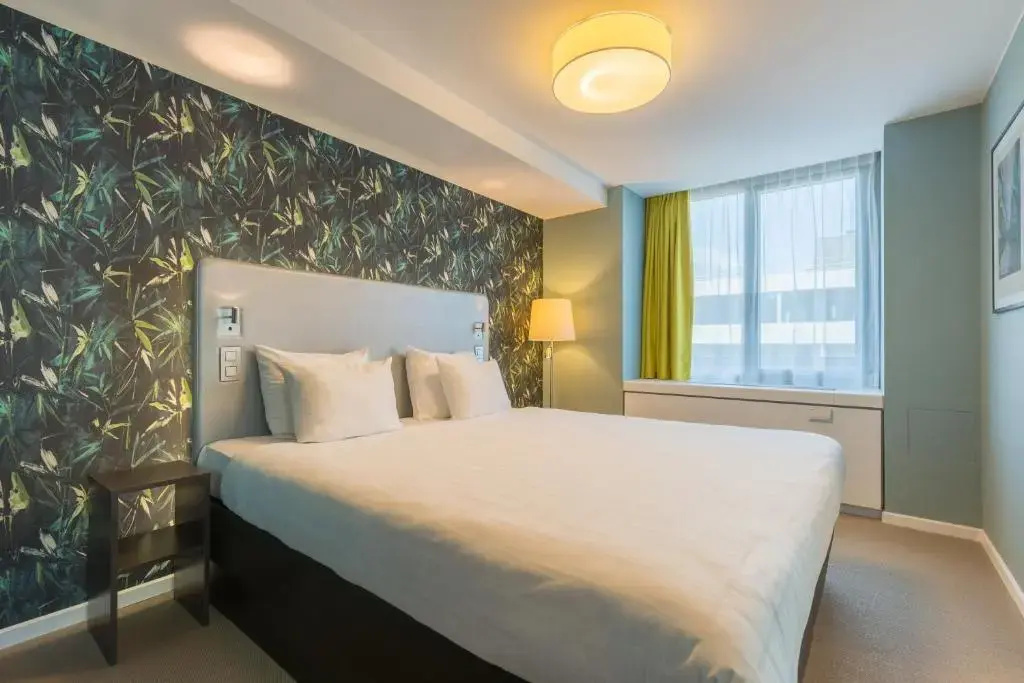 Double Suite (full double bed)