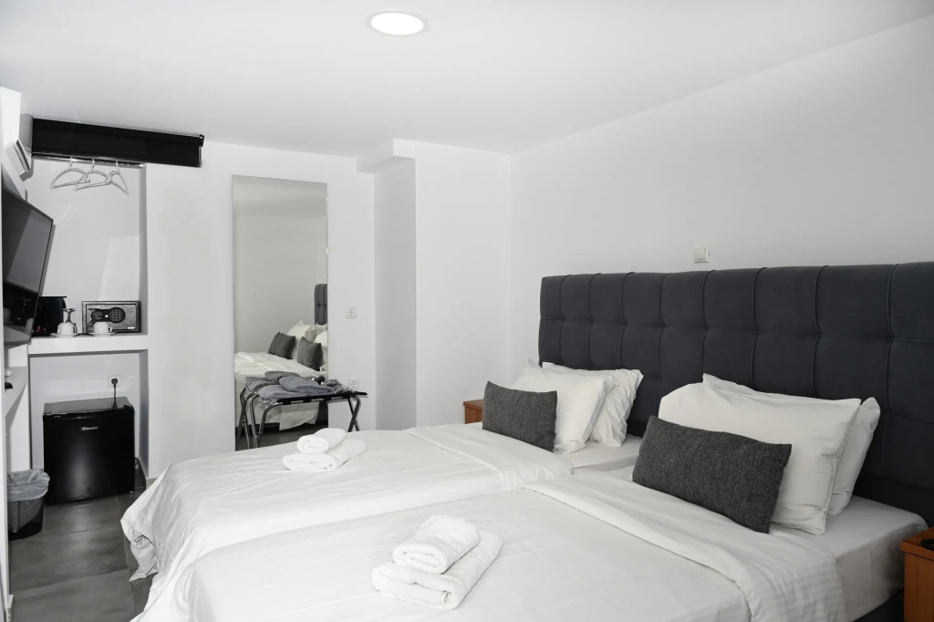 Double room (twin beds)