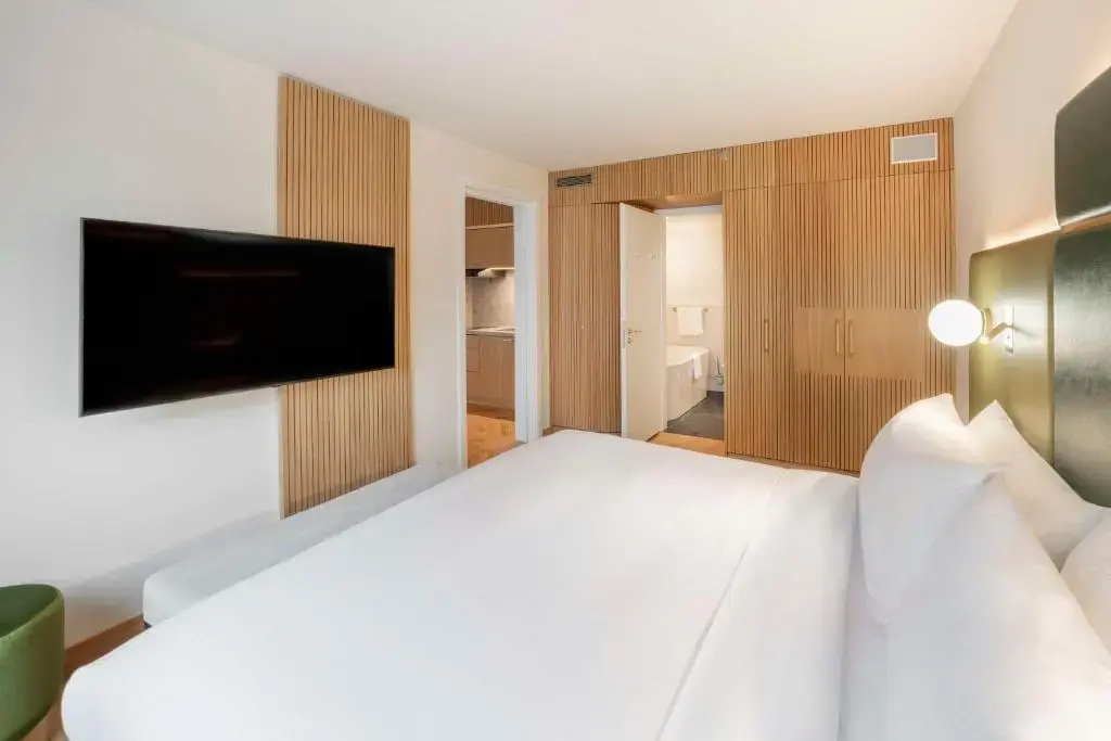 1 Bedroom Double Suite (full double bed)