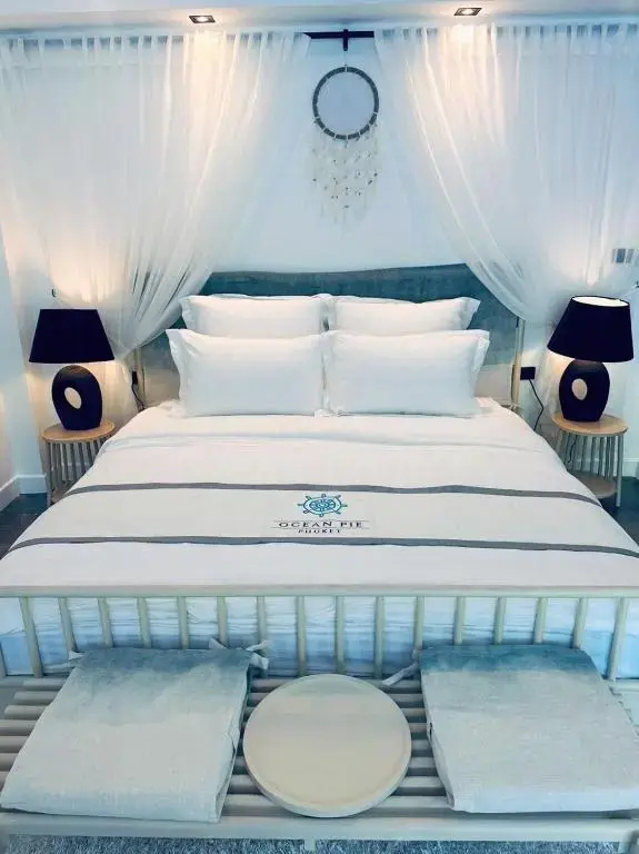 Deluxe Double room (full double bed)