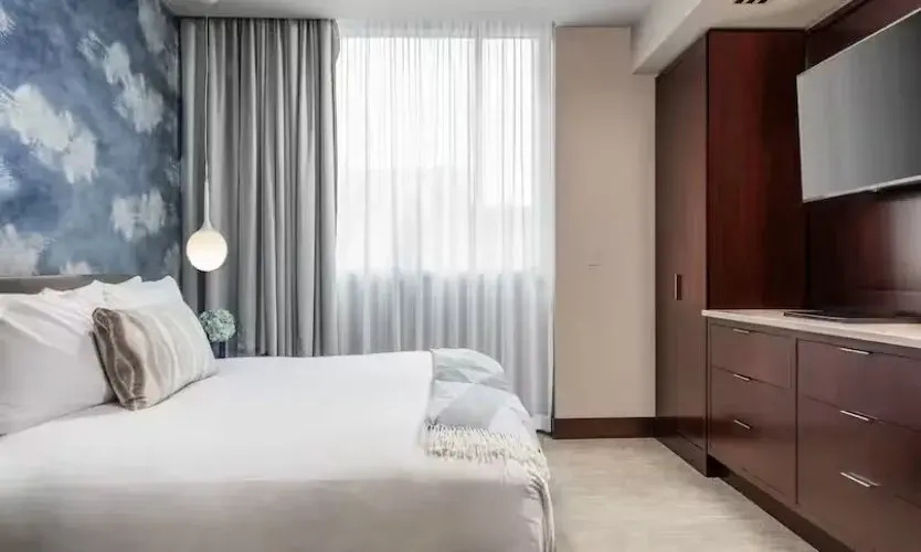 Surrealism Double Suite (full double bed)