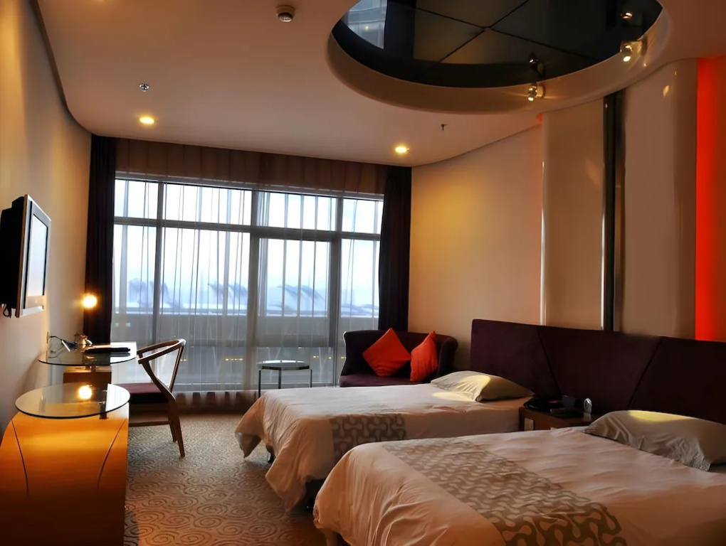 Hotel photo 12