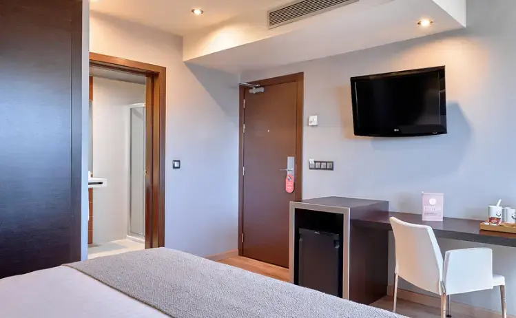 Superior Double room (full double bed)