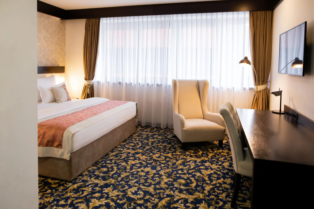 Classic Double room (full double bed)