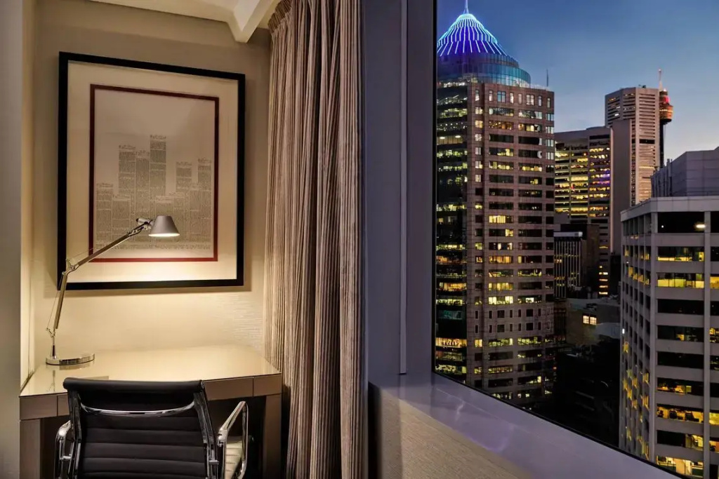 Double Guest Room with Skyline View (full double bed)