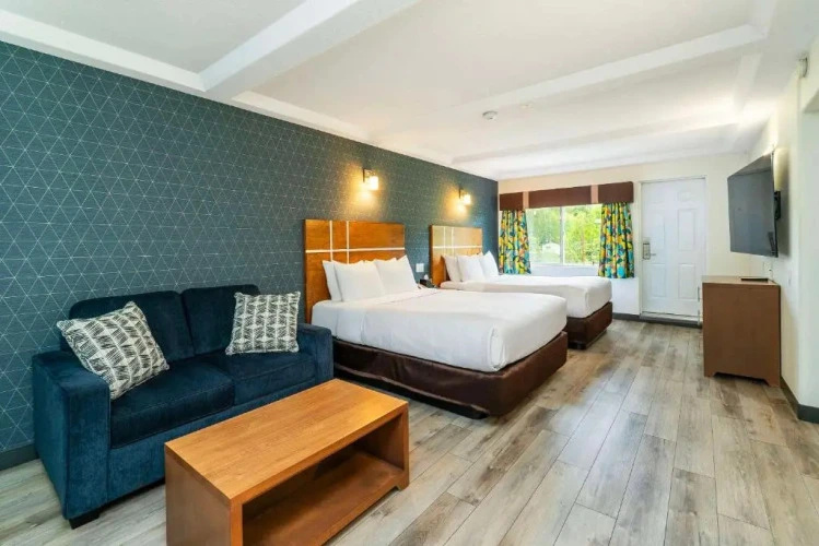 Quadruple room with balcony