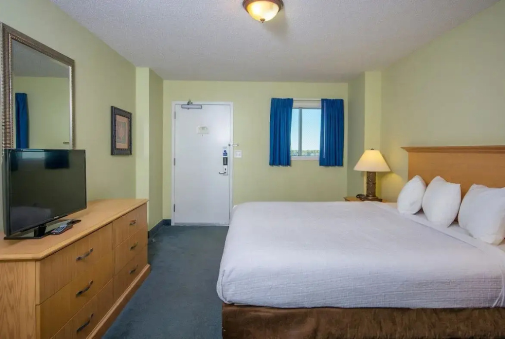 Double Suite oceanfront (full double bed)