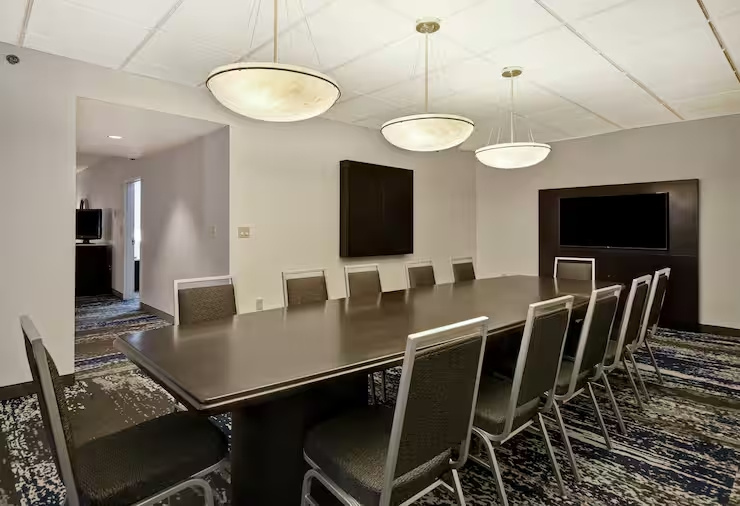 Embassy Suites by Hilton Charleston Hotel - Chambres