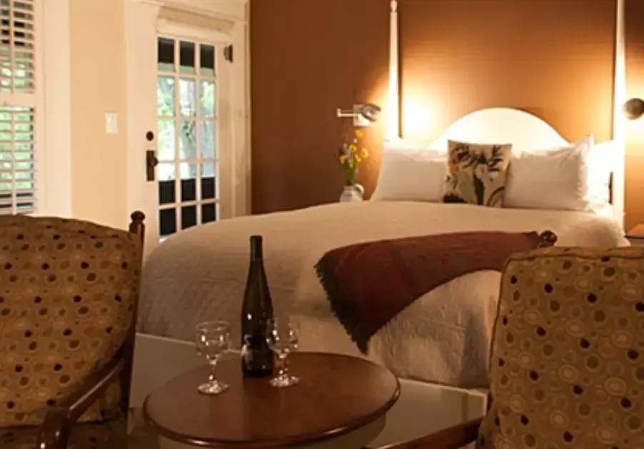 No.112 You're the Top Double room (full double bed)