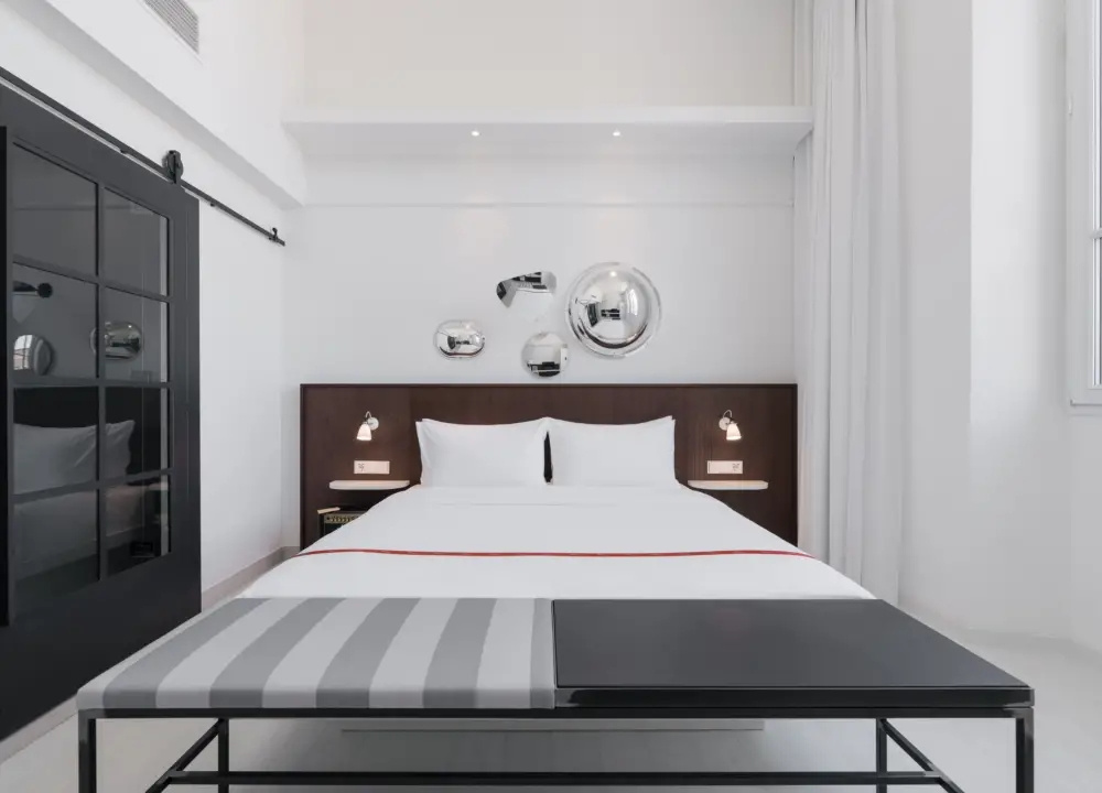 Wow Double room (full double bed)