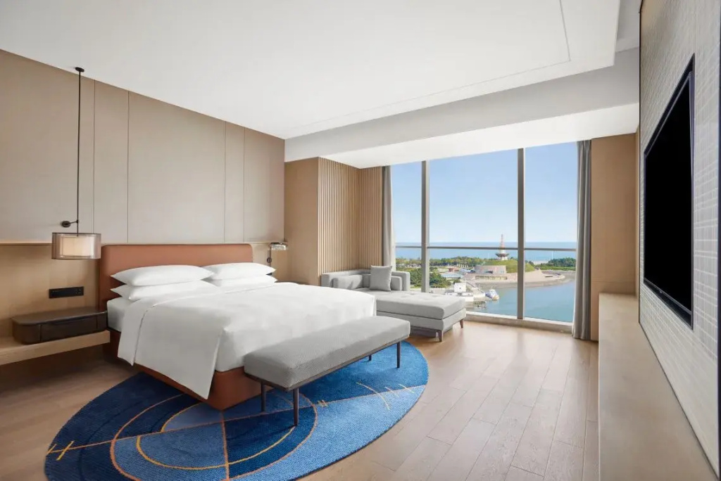 1 Bedroom Executive Club Lounge Access Double Suite with balcony and with ocean view (full double bed)