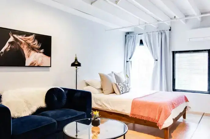 Traditional Double Suite with courtyard view (full double bed)