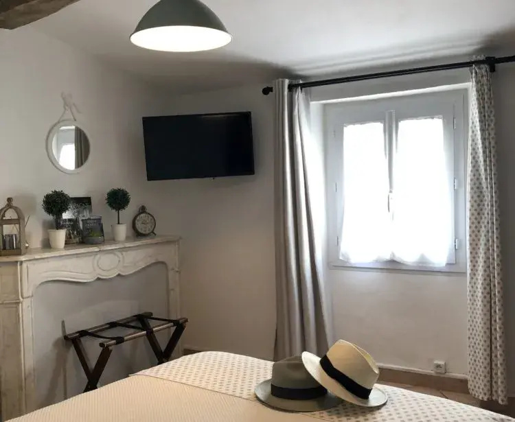Superior Double room (full double bed)