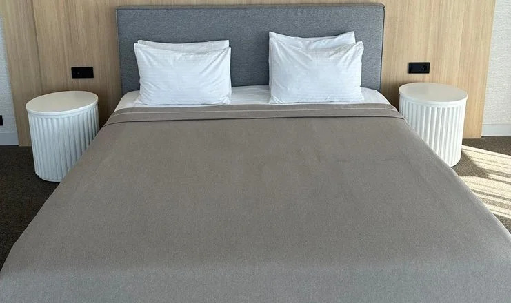 Двухместная люкс-студия c 1 комнатой с видом на море двуспальная кровать в Изумруд