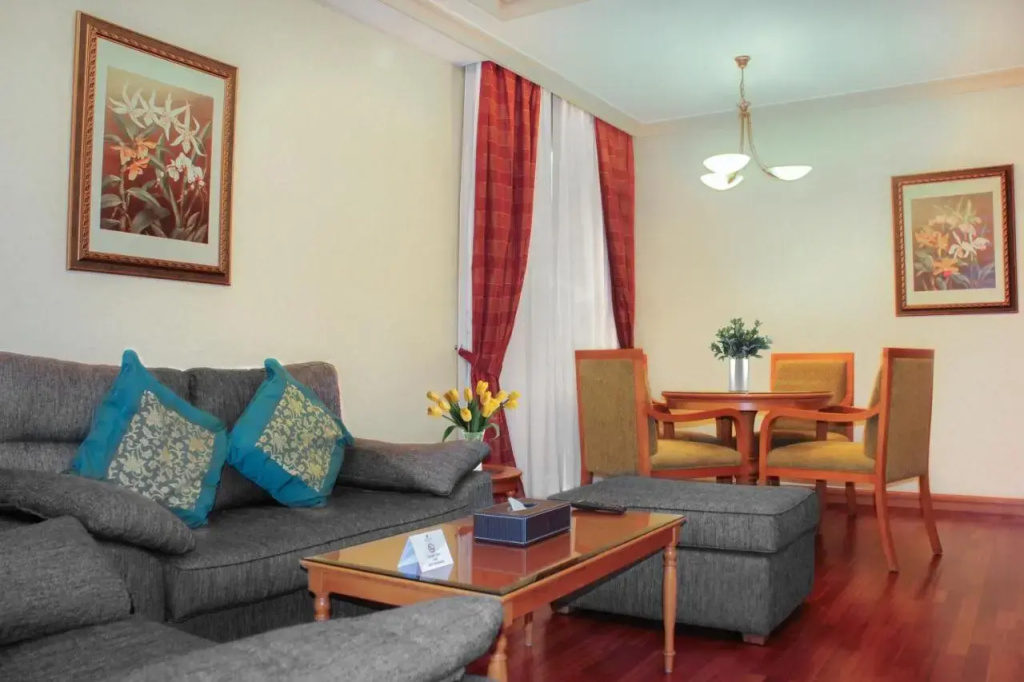 Lobby & Reception