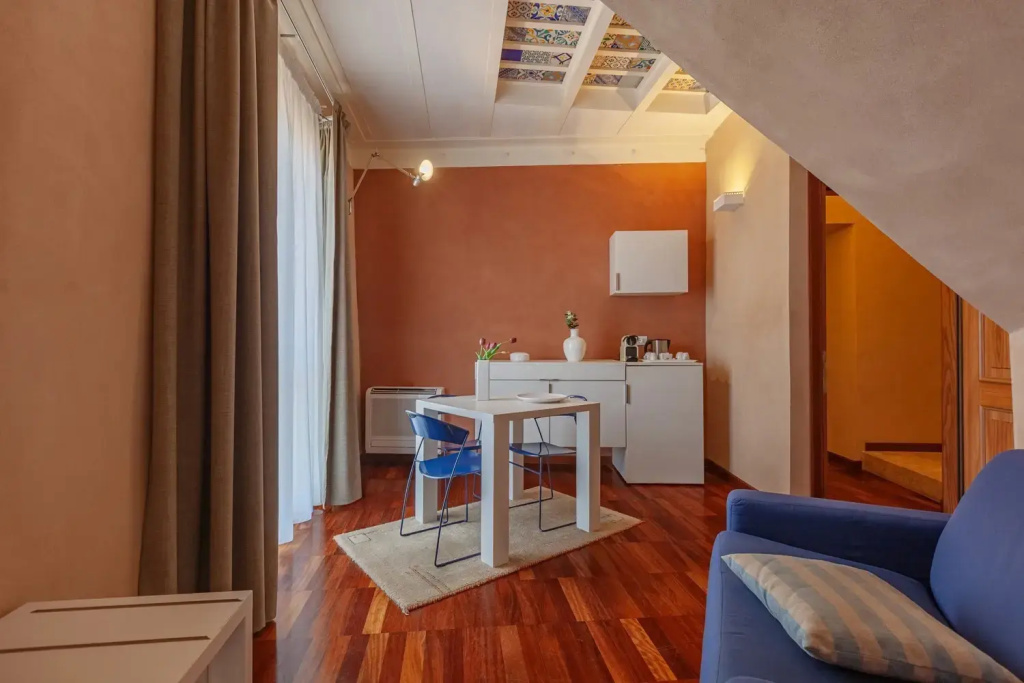 Superior Double Studio with partial sea view twin beds