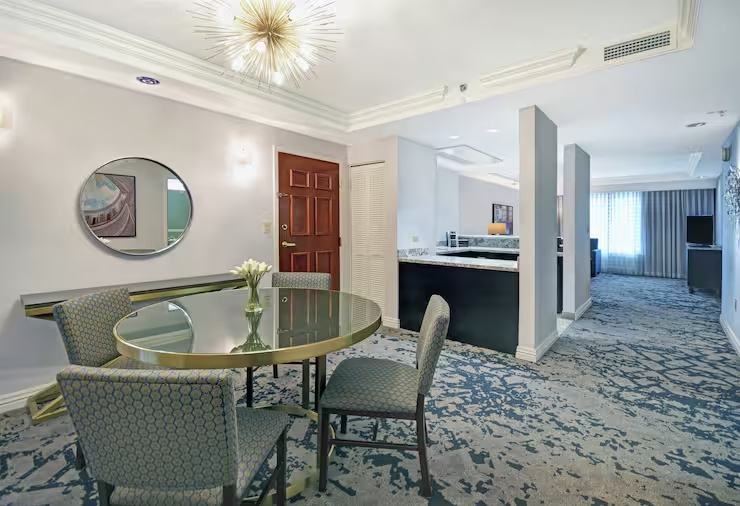 Embassy Suites by Hilton Charleston Hotel - Chambres