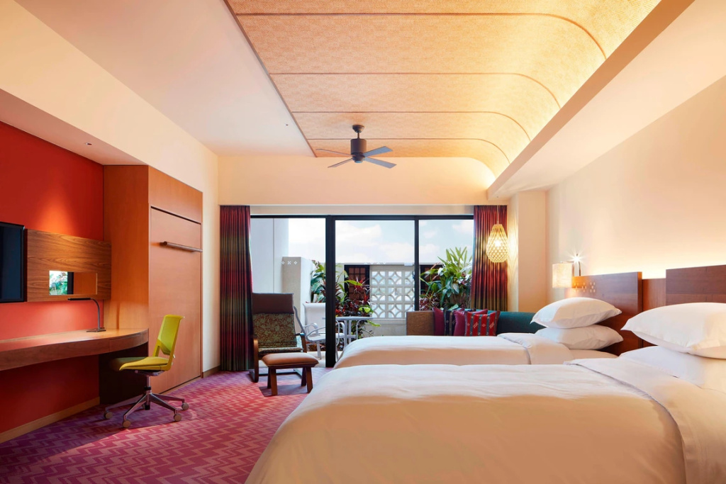 Premium Lanai South Tower Double room with garden view twin beds