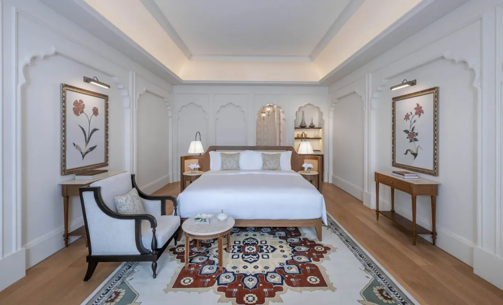 Chedi Deluxe Double room (full double bed)