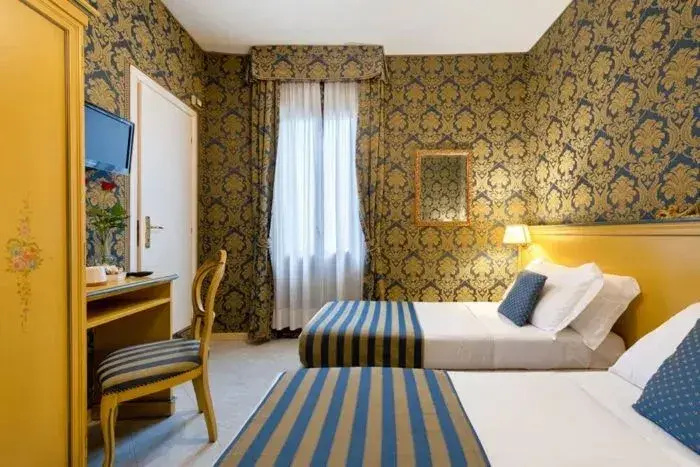 Standard Double room (twin beds)