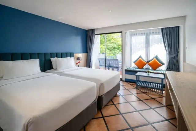 Superior Double room with garden view (full double bed)