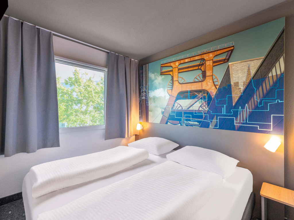 Double room (full double bed)