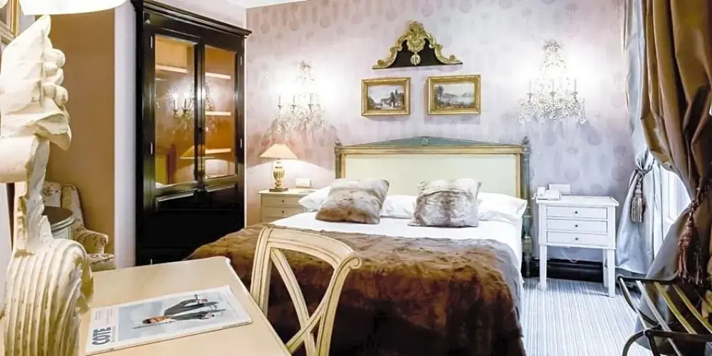 Classic room
