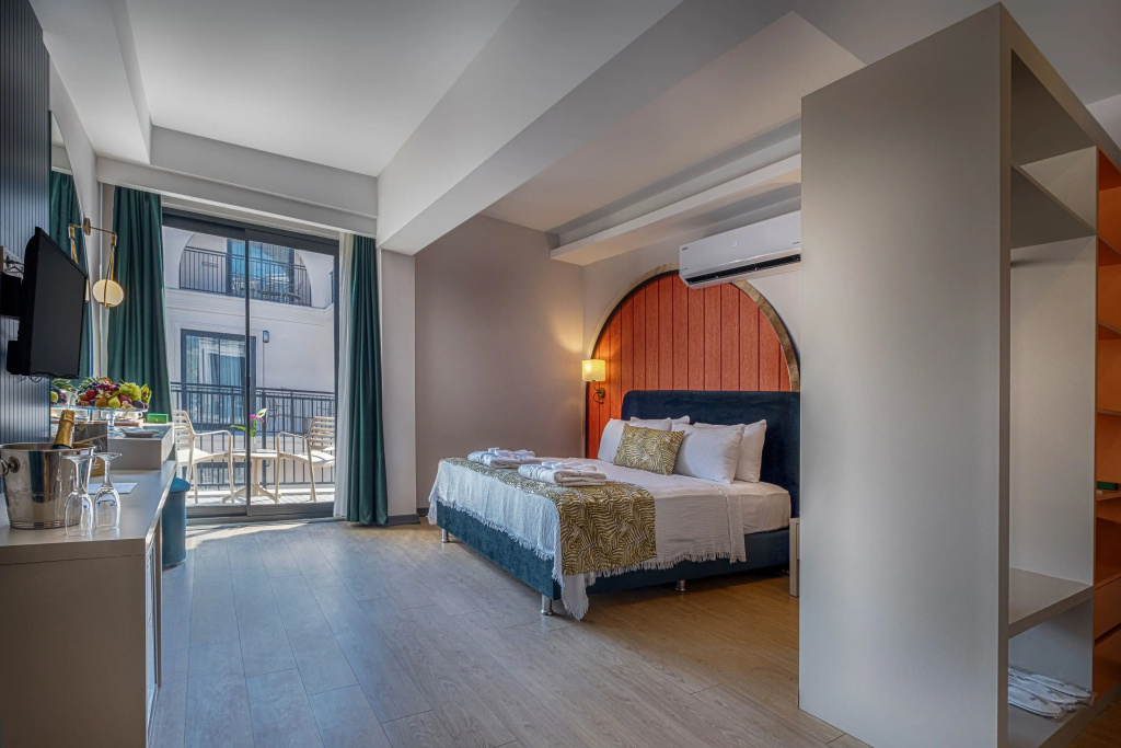 Garden Jacuzzi Triple Selectum room