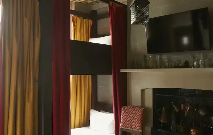 Georgian House Hotel - Tap to explore photos