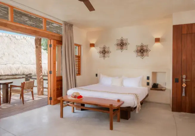 First Floor Double Suite with garden view full double bed