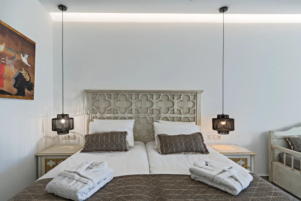 Deluxe Double Suite with sea view (full double bed)
