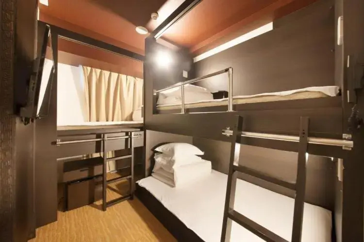 Bunk Bed Triple room