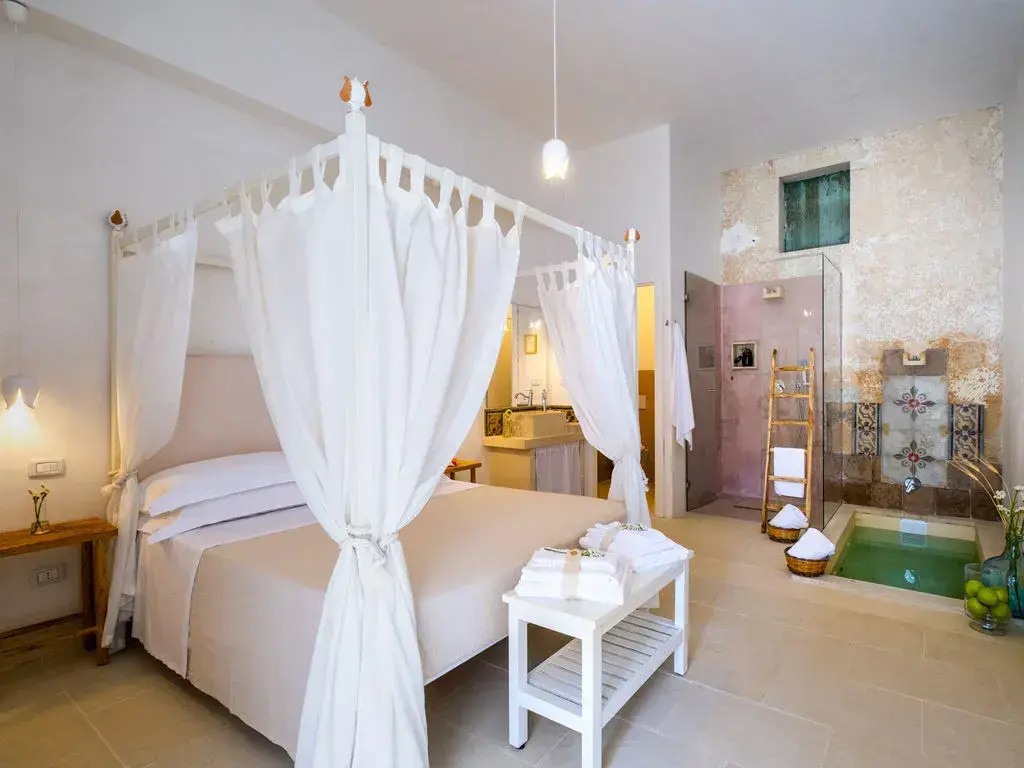 Prestige with Indoor Pool Double room (full double bed)