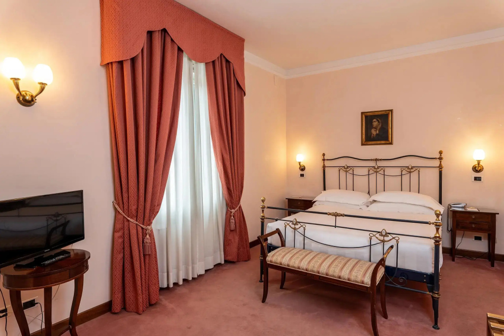 Family Double room (full double bed)