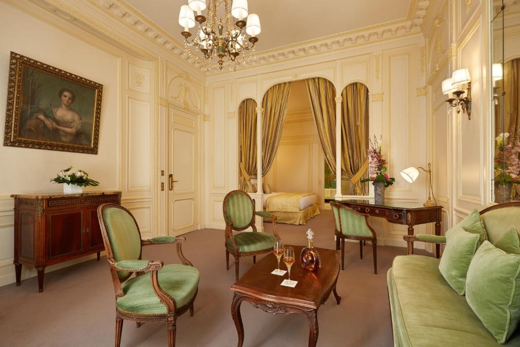 Hotel Raphael 79