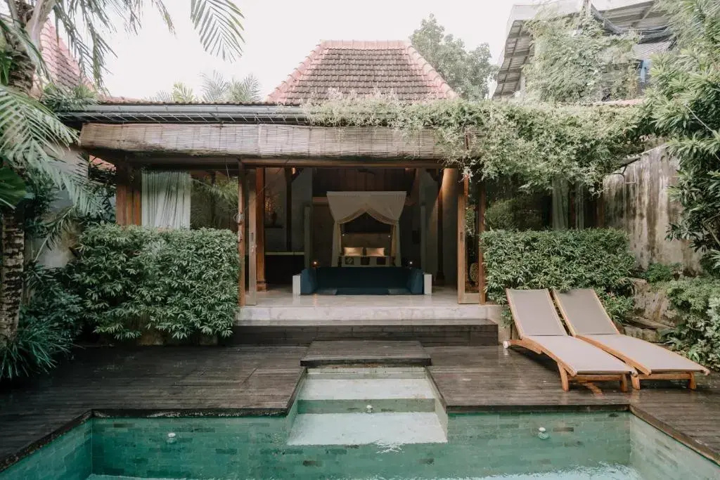 Private Pool Teak Double Villa (twin beds)