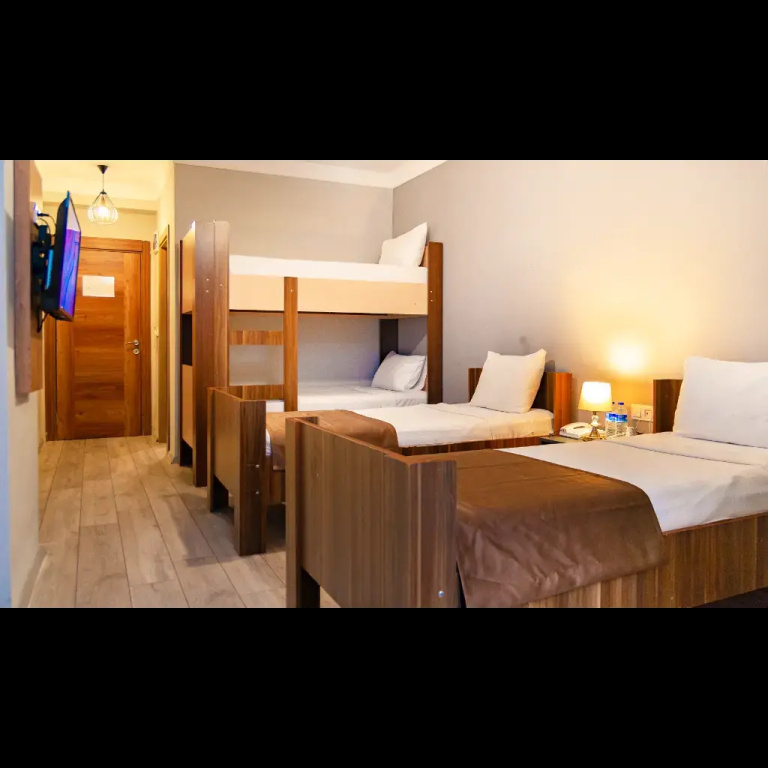 Economy Family room