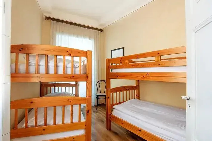 Rustic Sextuple room