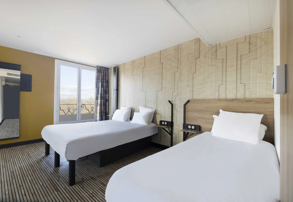 Triple room