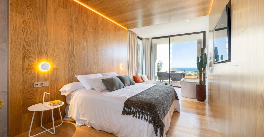 2 Bedrooms with Jacuzzi Leiro Residences Suite